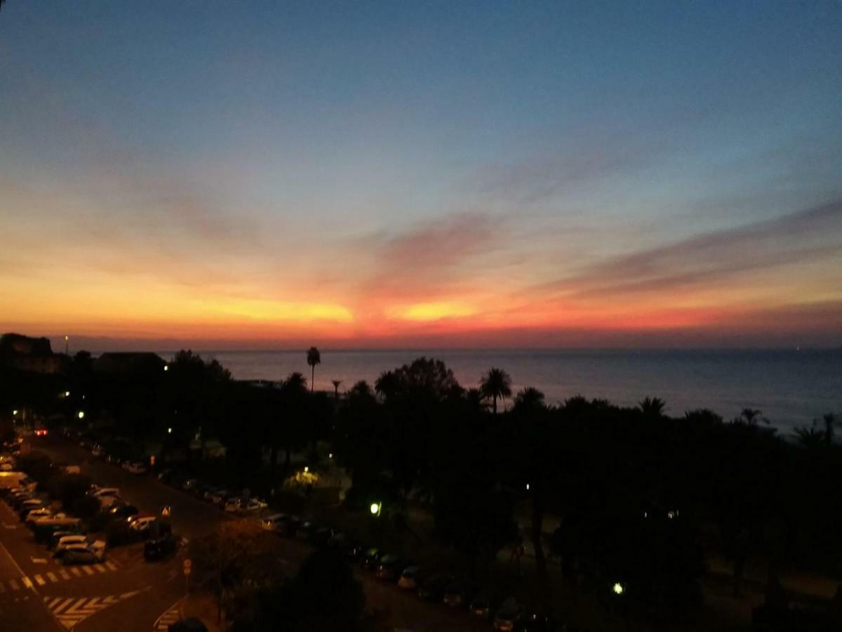 Skyline, Casa Vacanze Savona Exterior foto