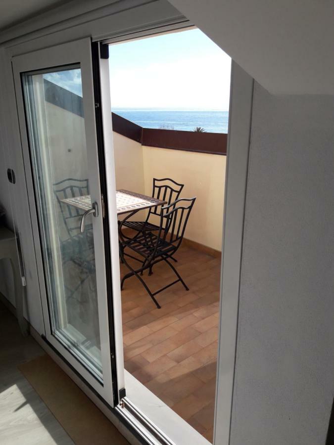 Skyline, Casa Vacanze Savona Exterior foto
